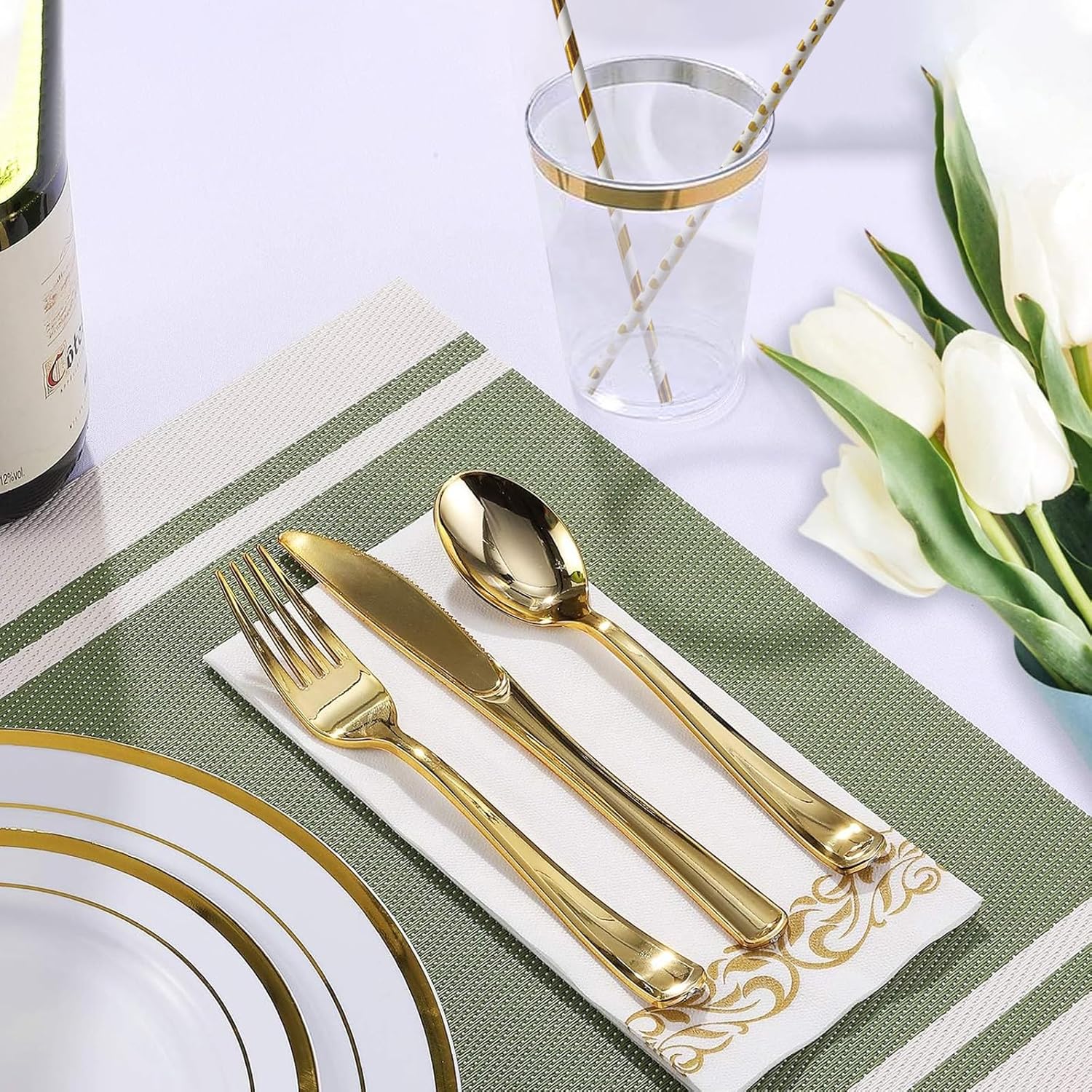 DQQKMM 225Pcs Gold Disposable Dinnerware Set for 25 Guests, 50 Plates, 75 Silverware(25 knives, 25 forks, 25 spoons), 25 Napkins, 25 Cups & 50 Straws